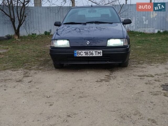 Синій Рено 19, об'ємом двигуна 1.72 л та пробігом 212 тис. км за 600 $, фото 1 на Automoto.ua