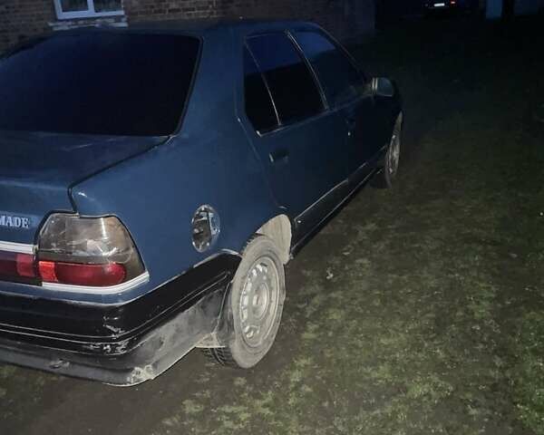 Синій Рено 19, об'ємом двигуна 1.8 л та пробігом 300 тис. км за 497 $, фото 1 на Automoto.ua