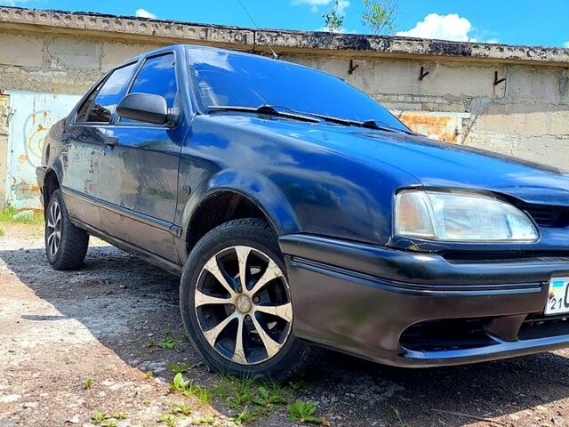 Синий Рено 19, объемом двигателя 1.4 л и пробегом 0 тыс. км за 800 $, фото 1 на Automoto.ua