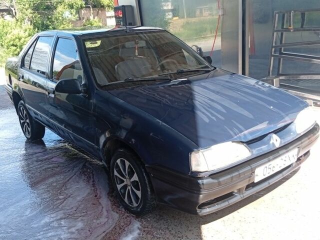 Синий Рено 19, объемом двигателя 0 л и пробегом 262 тыс. км за 671 $, фото 1 на Automoto.ua