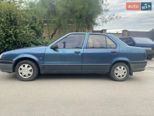 Синий Рено 19, объемом двигателя 1.4 л и пробегом 278 тыс. км за 1400 $, фото 1 на Automoto.ua