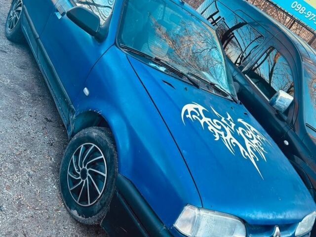 Синий Рено 19, объемом двигателя 1.4 л и пробегом 250 тыс. км за 465 $, фото 1 на Automoto.ua