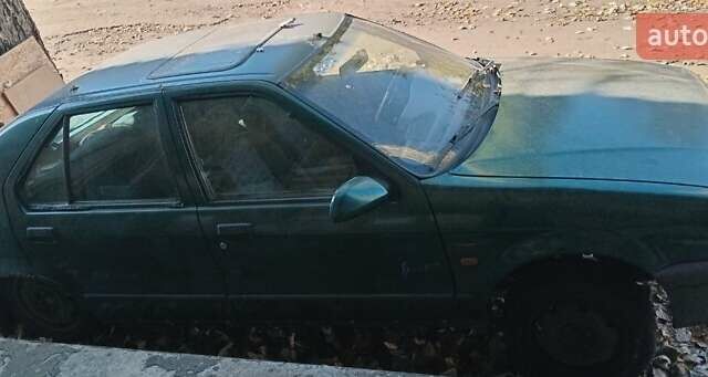 Зеленый Рено 19, объемом двигателя 1.7 л и пробегом 264 тыс. км за 800 $, фото 1 на Automoto.ua