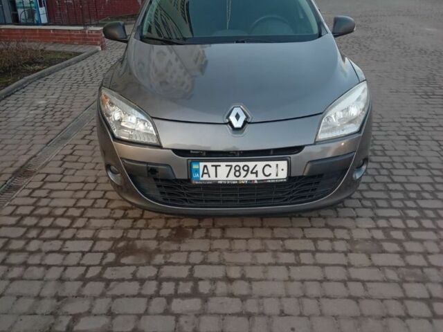 Сірий Рено 20, об'ємом двигуна 1.5 л та пробігом 262 тис. км за 4800 $, фото 1 на Automoto.ua