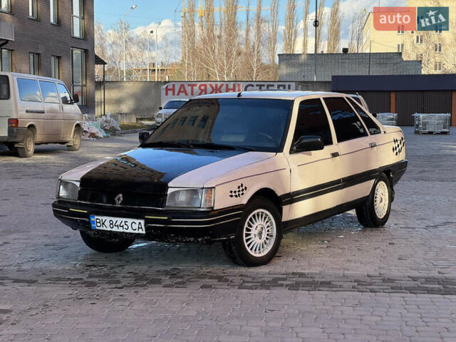 Белый Рено 21, объемом двигателя 1.72 л и пробегом 307 тыс. км за 999 $, фото 1 на Automoto.ua