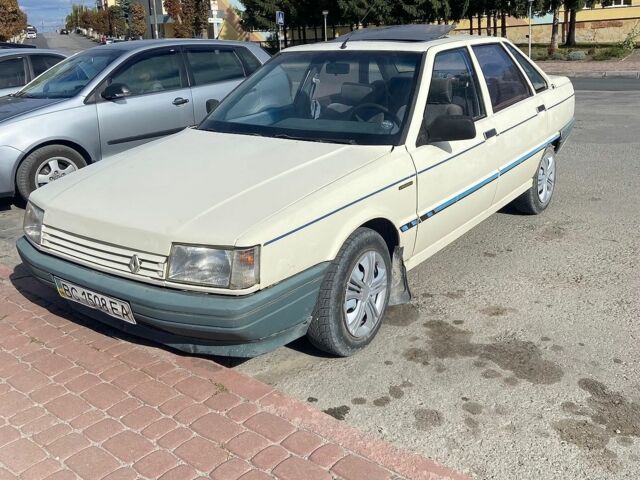 Білий Рено 21, об'ємом двигуна 2 л та пробігом 315 тис. км за 850 $, фото 1 на Automoto.ua