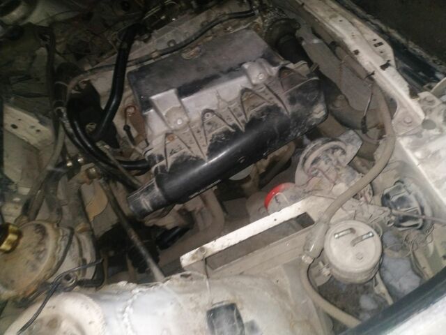 Белый Рено 21, объемом двигателя 2.2 л и пробегом 80 тыс. км за 464 $, фото 1 на Automoto.ua