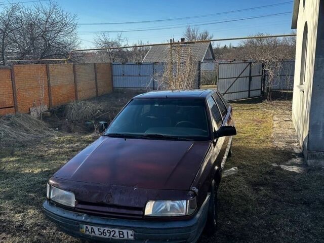 Красный Рено 21, объемом двигателя 2 л и пробегом 300 тыс. км за 550 $, фото 1 на Automoto.ua