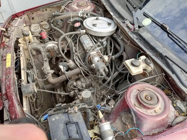 Красный Рено 21, объемом двигателя 1.7 л и пробегом 350 тыс. км за 1426 $, фото 1 на Automoto.ua