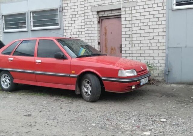 Красный Рено 21, объемом двигателя 1.7 л и пробегом 1000 тыс. км за 1800 $, фото 1 на Automoto.ua