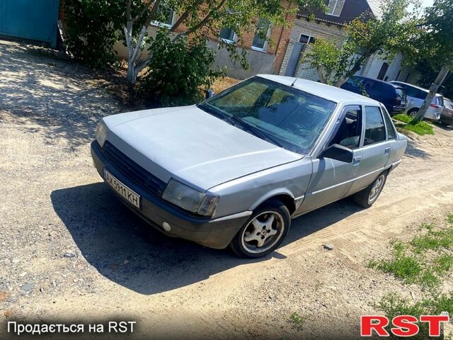 Рено 21, объемом двигателя 2.2 л и пробегом 350 тыс. км за 400 $, фото 1 на Automoto.ua
