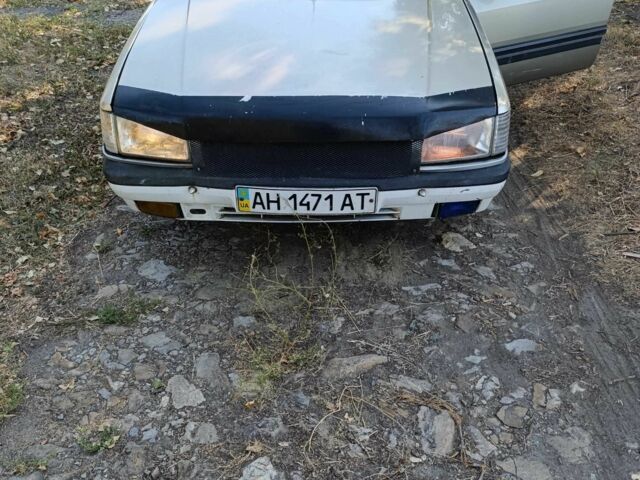 Серый Рено 21, объемом двигателя 1.7 л и пробегом 200 тыс. км за 955 $, фото 1 на Automoto.ua