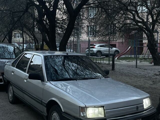 Серый Рено 21, объемом двигателя 1.7 л и пробегом 459 тыс. км за 452 $, фото 1 на Automoto.ua