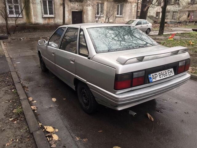Сірий Рено 21, об'ємом двигуна 1.7 л та пробігом 60 тис. км за 695 $, фото 1 на Automoto.ua