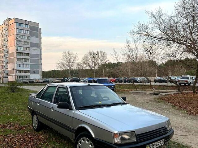 Серый Рено 21, объемом двигателя 2 л и пробегом 0 тыс. км за 590 $, фото 1 на Automoto.ua