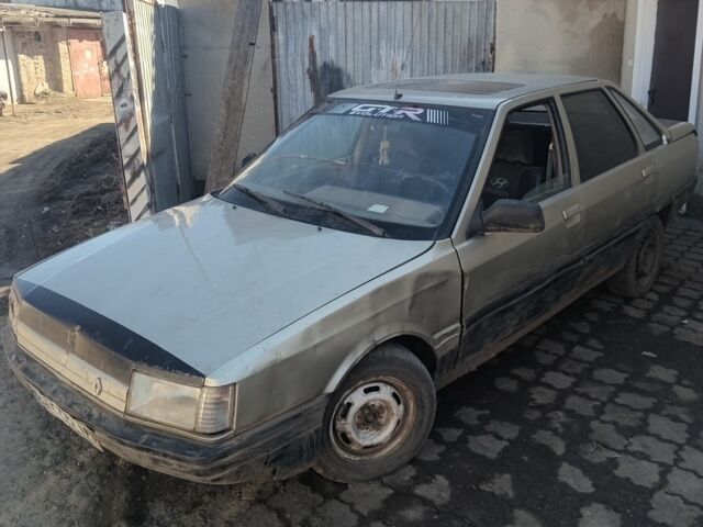 Серый Рено 21, объемом двигателя 2 л и пробегом 500 тыс. км за 181 $, фото 1 на Automoto.ua