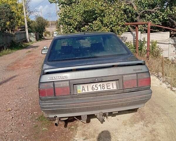 Рено 21 1989 в Кривом Роге на Automoto.ua Серый Рено 21, объемом двигателя 2.2 л и пробегом 302 тыс. км за 720 $, фото 1 на Automoto.ua