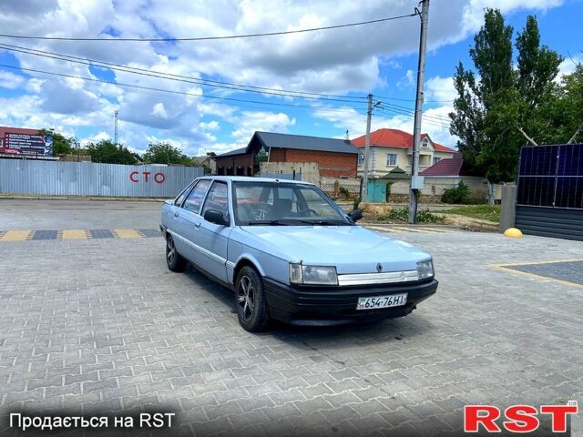 Серый Рено 21, объемом двигателя 1.8 л и пробегом 0 тыс. км за 600 $, фото 1 на Automoto.ua