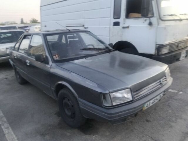 Сірий Рено 21, об'ємом двигуна 2 л та пробігом 2 тис. км за 556 $, фото 1 на Automoto.ua