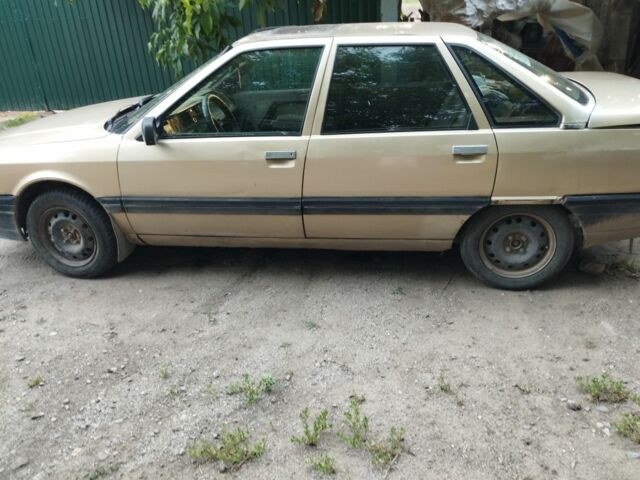 Сірий Рено 21, об'ємом двигуна 2 л та пробігом 200 тис. км за 596 $, фото 1 на Automoto.ua