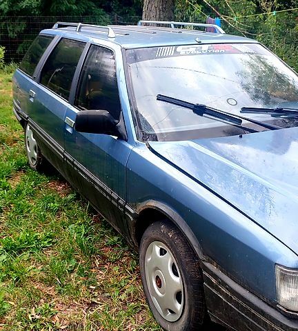 Серый Рено 21, объемом двигателя 2 л и пробегом 274 тыс. км за 700 $, фото 1 на Automoto.ua