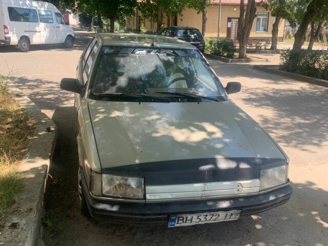 Сірий Рено 21, об'ємом двигуна 2 л та пробігом 999 тис. км за 324 $, фото 1 на Automoto.ua