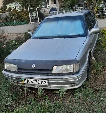 Сірий Рено 21, об'ємом двигуна 2.2 л та пробігом 300 тис. км за 700 $, фото 1 на Automoto.ua