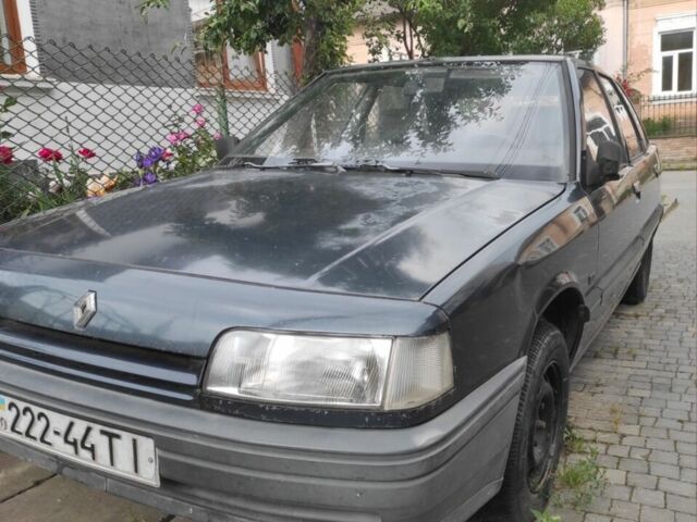 Синий Рено 21, объемом двигателя 1.7 л и пробегом 200 тыс. км за 1300 $, фото 1 на Automoto.ua