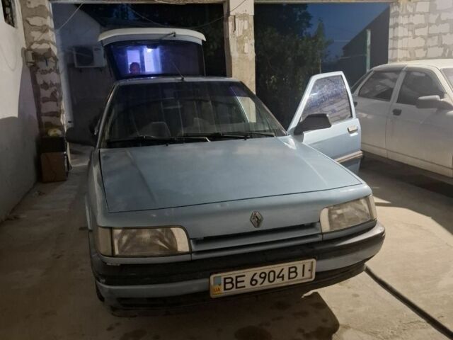 Синий Рено 21, объемом двигателя 1.7 л и пробегом 314 тыс. км за 1198 $, фото 1 на Automoto.ua