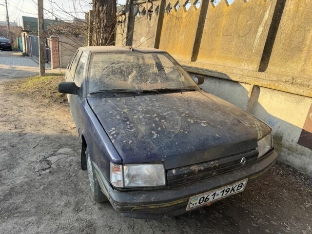 Синий Рено 21, объемом двигателя 0 л и пробегом 340 тыс. км за 450 $, фото 1 на Automoto.ua