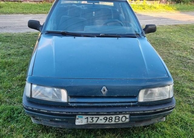 Рено 21 1991 в Костополе на Automoto.ua Синий Рено 21, объемом двигателя 1.7 л и пробегом 410 тыс. км за 380 $, фото 1 на Automoto.ua