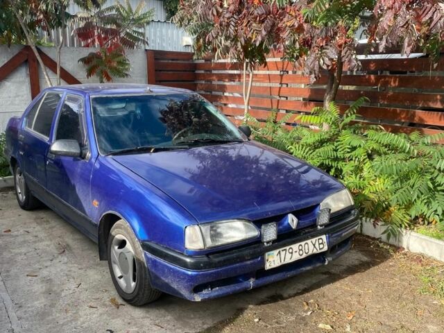 Синий Рено 21, объемом двигателя 0 л и пробегом 339 тыс. км за 1087 $, фото 1 на Automoto.ua