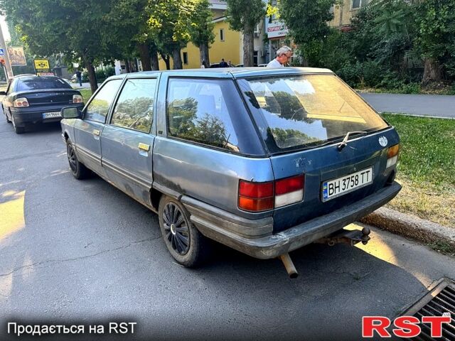 Синій Рено 21, об'ємом двигуна 1.7 л та пробігом 333 тис. км за 650 $, фото 1 на Automoto.ua
