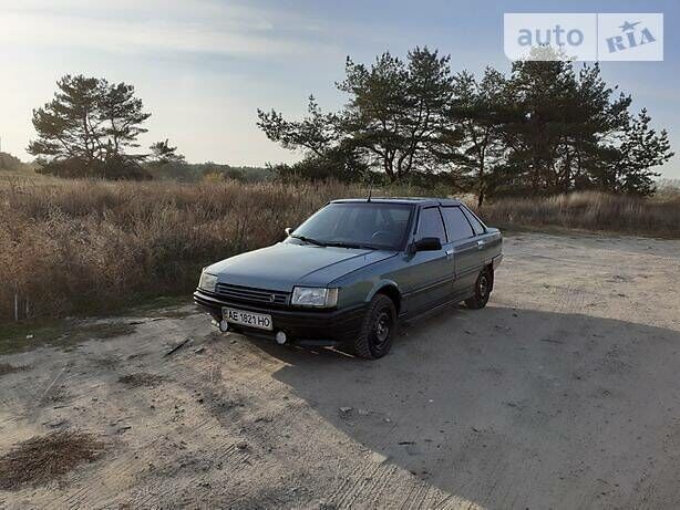 Зелений Рено 21, об'ємом двигуна 1.7 л та пробігом 187 тис. км за 1500 $, фото 1 на Automoto.ua