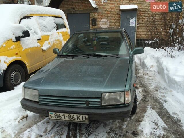 Зеленый Рено 21, объемом двигателя 1.7 л и пробегом 200 тыс. км за 800 $, фото 1 на Automoto.ua