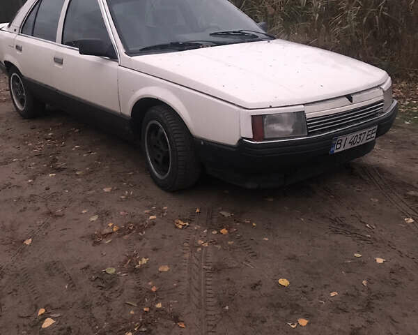 Белый Рено 25, объемом двигателя 0 л и пробегом 220 тыс. км за 750 $, фото 1 на Automoto.ua