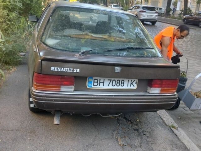 Коричневий Рено 25, об'ємом двигуна 2.5 л та пробігом 2 тис. км за 801 $, фото 1 на Automoto.ua