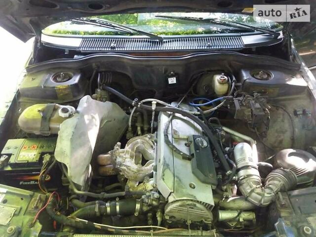 Зелений Рено 25, об'ємом двигуна 2 л та пробігом 1 тис. км за 1450 $, фото 1 на Automoto.ua