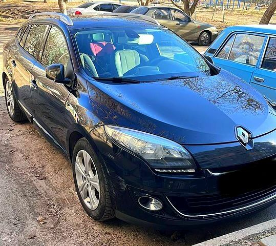 Сірий Рено 3, об'ємом двигуна 1.5 л та пробігом 240 тис. км за 7000 $, фото 1 на Automoto.ua