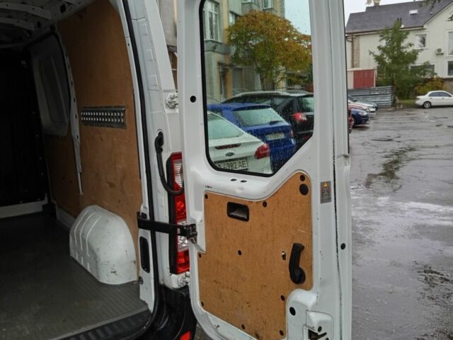 Белый Рено 4, объемом двигателя 2.3 л и пробегом 330 тыс. км за 13300 $, фото 1 на Automoto.ua