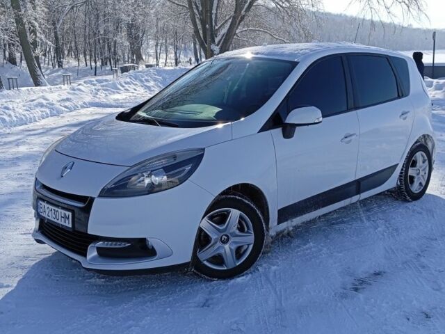 Белый Рено 4, объемом двигателя 1 л и пробегом 205 тыс. км за 7200 $, фото 1 на Automoto.ua