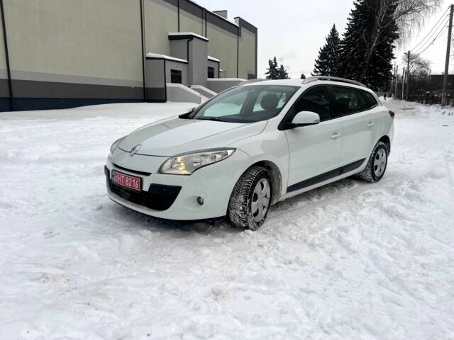 Белый Рено 4, объемом двигателя 1.5 л и пробегом 223 тыс. км за 7999 $, фото 1 на Automoto.ua
