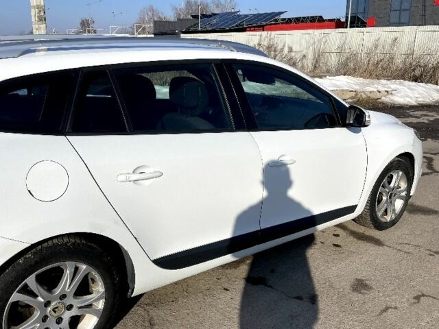 Білий Рено 4, об'ємом двигуна 1.5 л та пробігом 400 тис. км за 6091 $, фото 1 на Automoto.ua