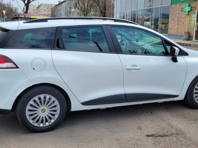 Білий Рено 4, об'ємом двигуна 1.5 л та пробігом 186 тис. км за 7800 $, фото 1 на Automoto.ua