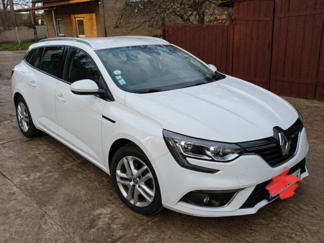 Белый Рено 4, объемом двигателя 1.5 л и пробегом 229 тыс. км за 12000 $, фото 1 на Automoto.ua