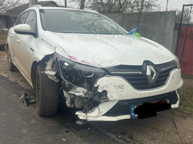 Білий Рено 4, об'ємом двигуна 1.5 л та пробігом 208 тис. км за 7600 $, фото 1 на Automoto.ua