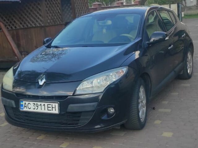 Черный Рено 4, объемом двигателя 0 л и пробегом 250 тыс. км за 4999 $, фото 1 на Automoto.ua