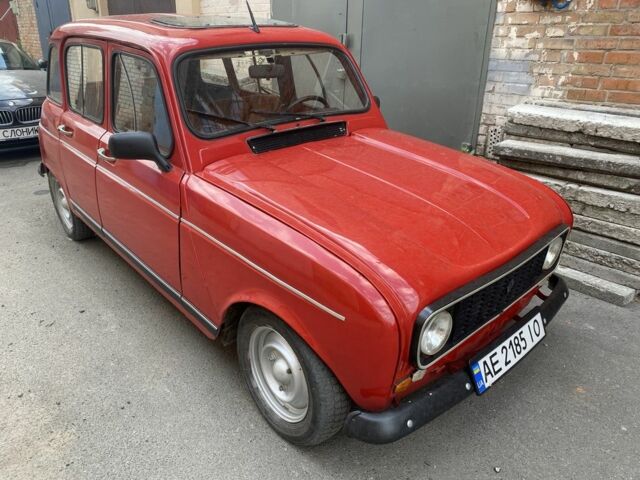 Червоний Рено 4, об'ємом двигуна 1.1 л та пробігом 200 тис. км за 3221 $, фото 1 на Automoto.ua