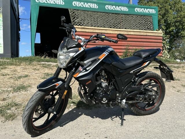 Красный Рено 4, объемом двигателя 1.4 л и пробегом 1000 тыс. км за 1605 $, фото 1 на Automoto.ua