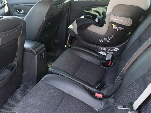 Красный Рено 4, объемом двигателя 1.5 л и пробегом 225 тыс. км за 9300 $, фото 1 на Automoto.ua